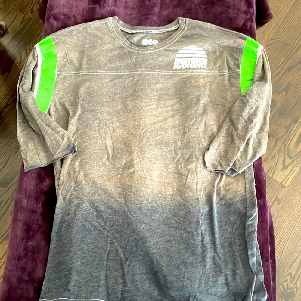 ACE MENS GRAY OMBRÉ TEE WITH GREEN NUMBER ON BACK